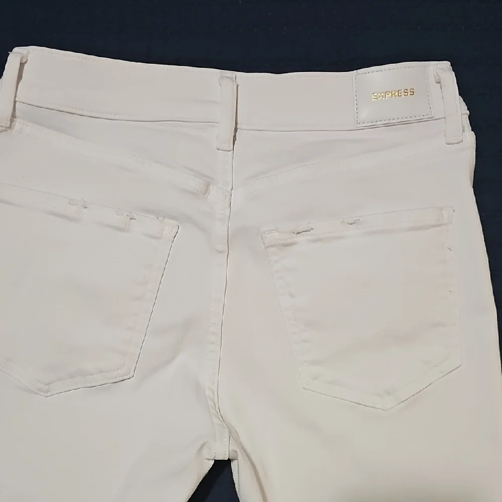 Express White Distressed Skinny Jeans
